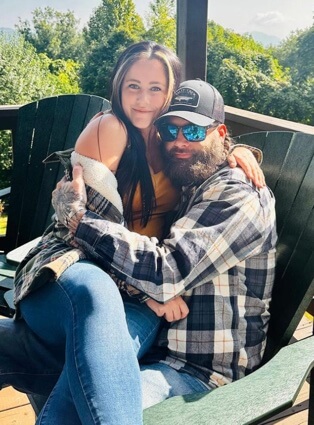 Jenelle Evans with her husband.